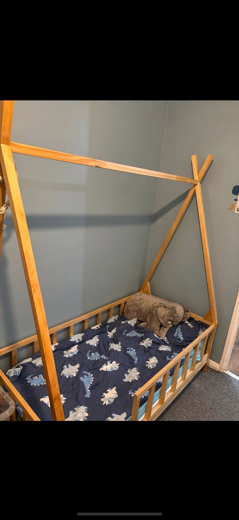 image for Todlers bed and mattress 