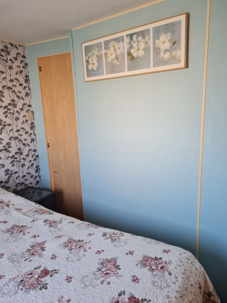 FOR HIRE/RENT/TO LET 8 BERTH 3 BEDROOMED CARAVAN AT CHAPEL ST LEONARDS SKEGNESS (NOT INGOLDMELLS)