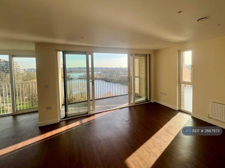 2 bedroom flat in Greenshank House, London, NW9 (2 bed) (#2667973)