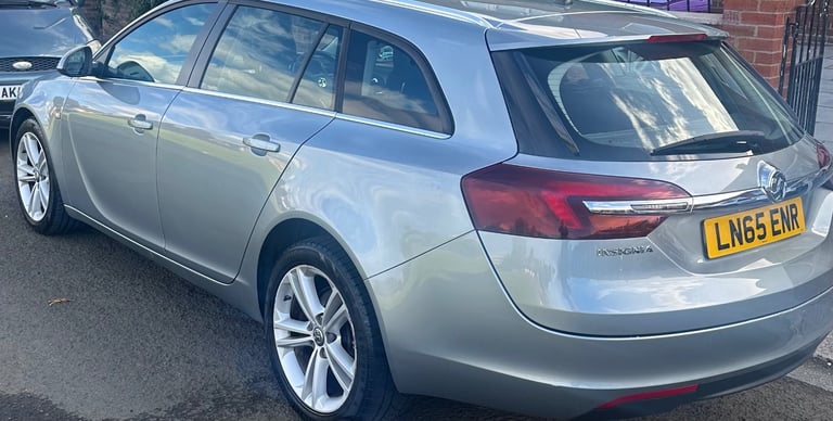 image for Vauxhall, INSIGNIA, Estate, 2015, Manual, 1956 (cc), 5 doors
