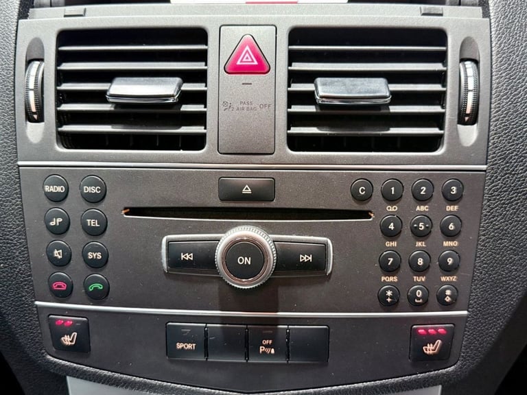 2011 Mercedes-Benz C Class C220 CDI BlueEFFICIENCY Sport 4dr Auto SALOON DIESEL Automatic