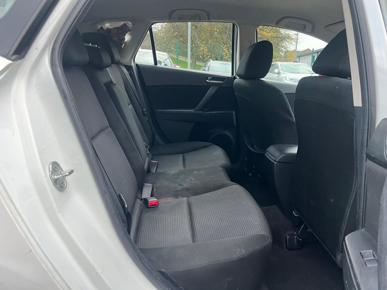 2013 Mazda Mazda3 1.6 Tamura Euro 5 5dr HATCHBACK Petrol Manual