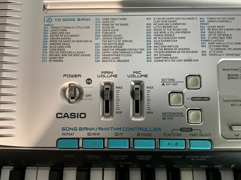 Casio keyboard and stand in good condition 