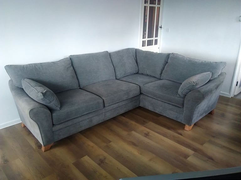 £40 no offers Kennington corner suite.Grey Velour substantial corner sofa.Edenbridge TN8 6DL