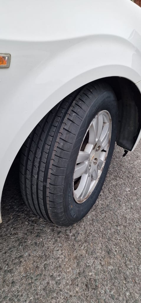 Chevrolet, AVEO, Hatchback, 2012, Manual, 1248 (cc), 5 doors