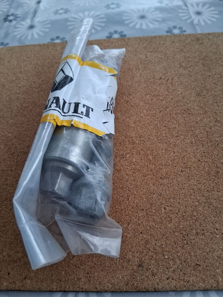 Renault car kit £25 OVNO 