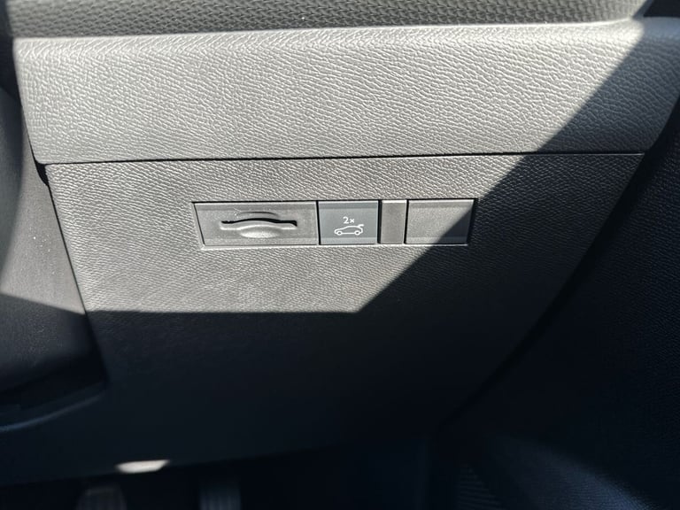 2025 Vauxhall Astra Astra 1.2 Turbo 130 Ultimate 5Dr Estate Estate Petrol Manual