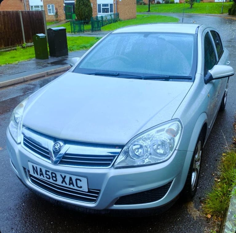 Astra AUTOMATIC Satnav Ulez free great runner 