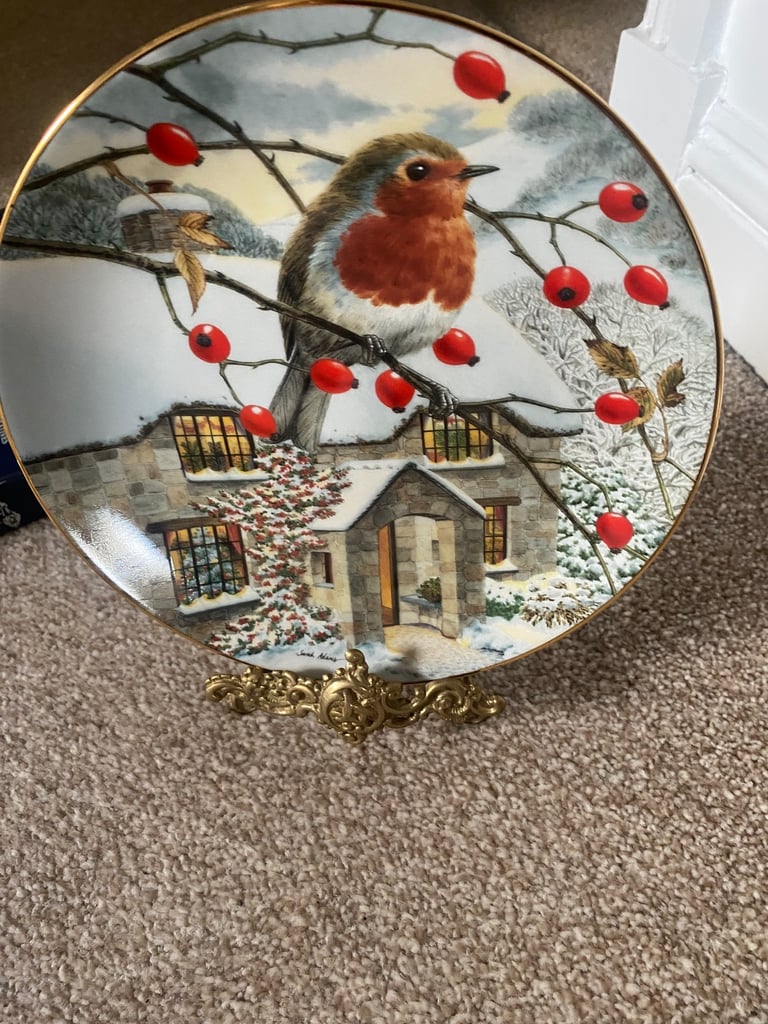 image for Sentinel of Christmas plate by the Hamilton collection 