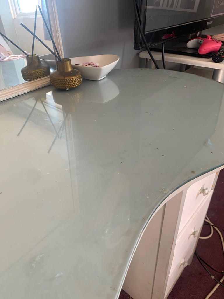 free vintage makeup vanity 