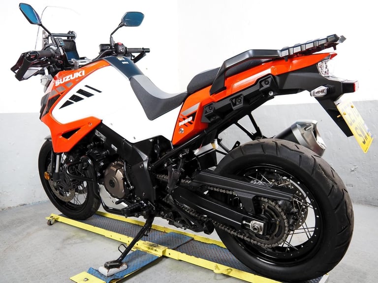 2020 Suzuki V Strom 1050 RC DL1000 XT 15k ,crash bars great adventure bike