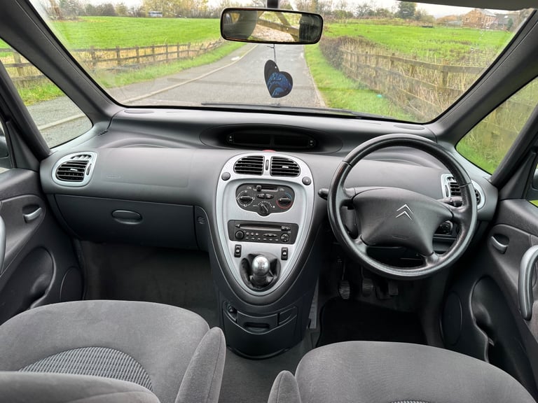 Citreon xsara picasso 1.6i 16v desire 