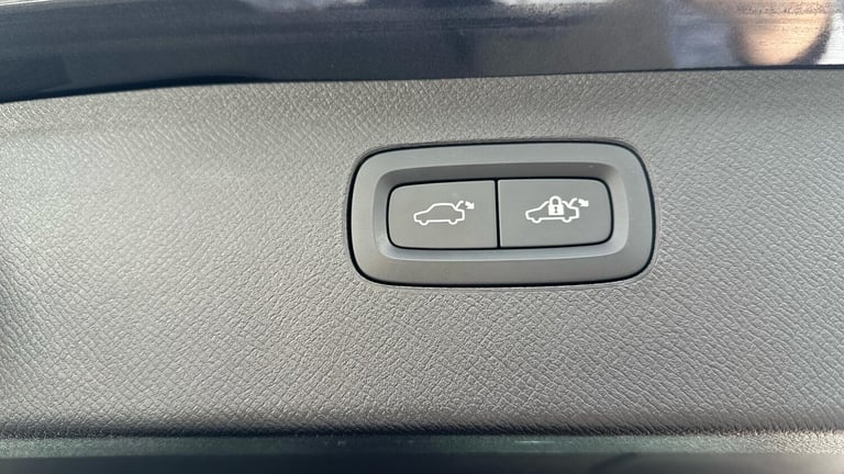 2022 Volvo XC90 2.0 B5D [235] R DESIGN 5dr AWD Geartronic ESTATE DIESEL Automatic