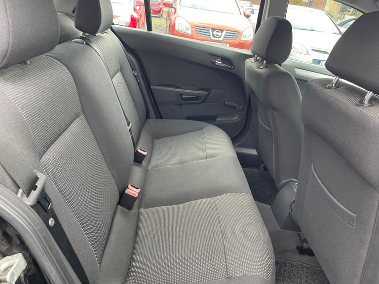 * 2007 VAUXHALL ASTRA 1.4L SXI 5 DOOR + 14 SERVICES + LONG MOT + HPI CLEAR *