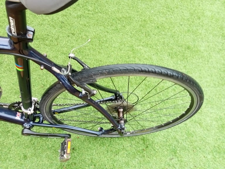 Boardman Aluminium Hybrid Bike.