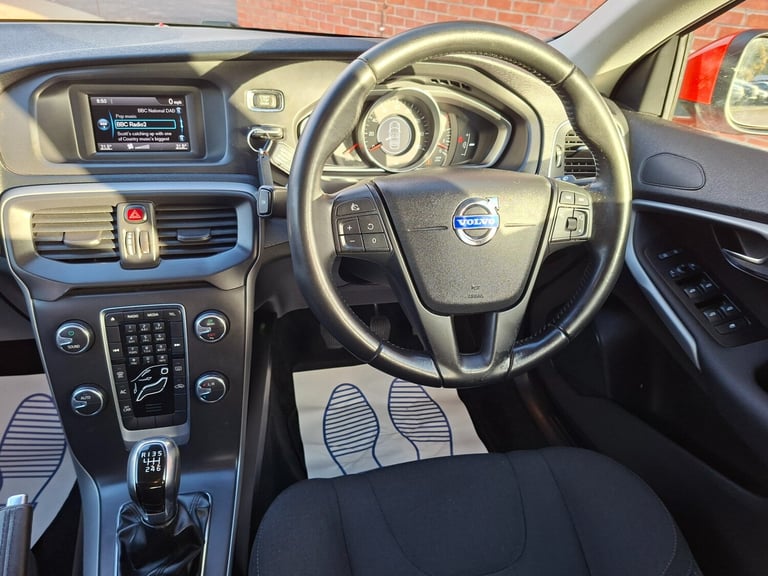 2015 15 Volvo V40 1.6 D2 ES 5 Door Manual. 20GBP RFL. Only 59000 Miles with FSH!