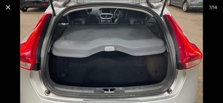 2015 Volvo V40 D2 [120] SE Lux Nav 5dr Geartronic HATCHBACK DIESEL Automatic