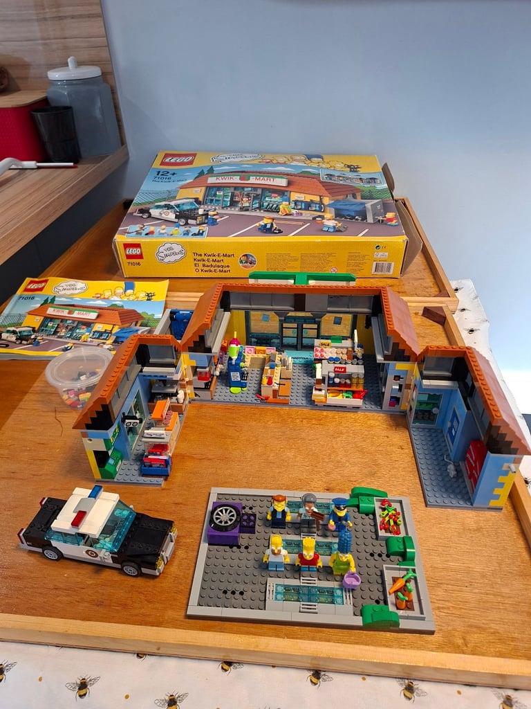 image for Lego Simpsons Kwik-E-Mart