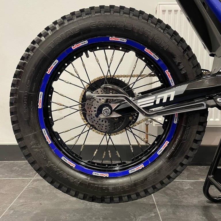 2023 EM EPURE RACE ** EXCELLENT CONDITION** EX-DEMO USED ELECTRIC TRIAL