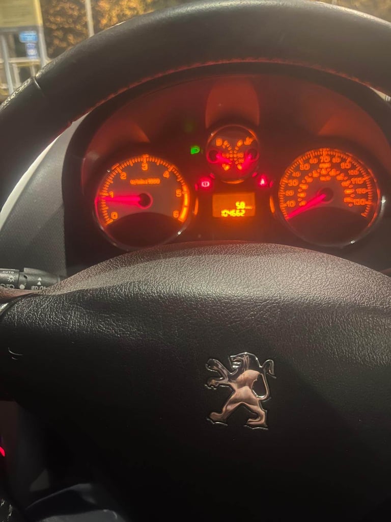 Peugeot, 207, Hatchback, 2010, Manual, 1560 (cc), 5 doors