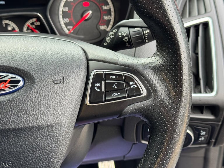 2018 Ford Focus 2.0T EcoBoost ST-3 Euro 6 (s/s) 5dr HATCHBACK Petrol Manual