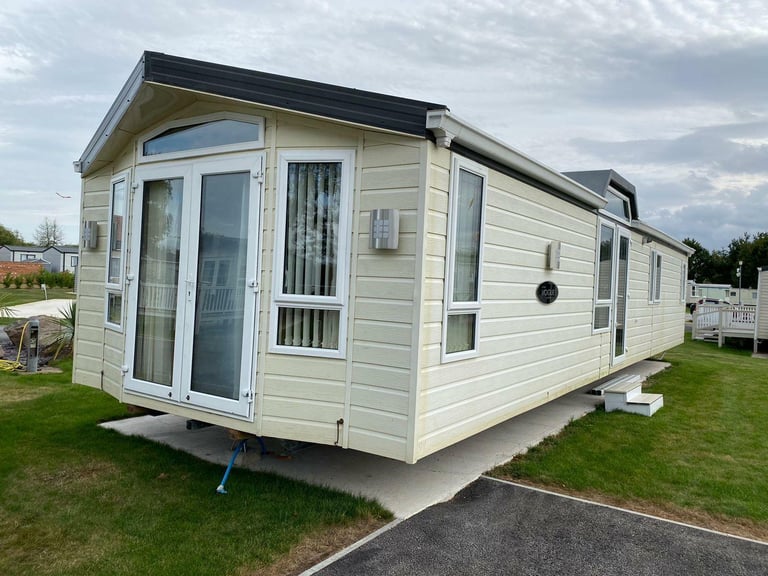 Static caravan Willerby Vogue 42x13 2bed DG/CH - Free UK delivery. 