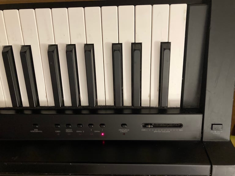 Yamaha Clavinova CLP 300 