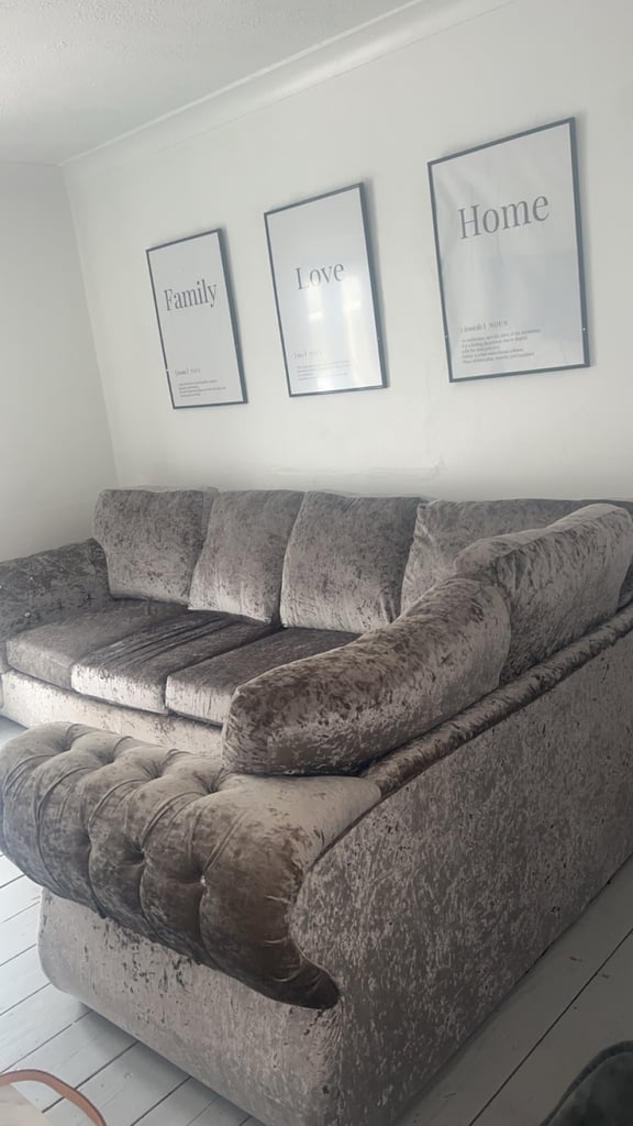 Crushed Velvet Chesterfield Corner Sofa