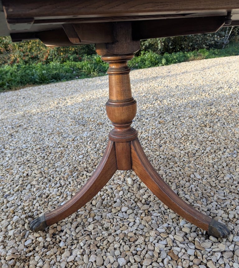 Regency Style Mahogany Extending Dining Table Almost 8 FT Long 10 Seater