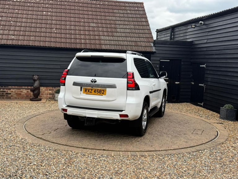 2022 Toyota Land Cruiser 2.8D Active SUV 3dr Diesel Auto 4WD Euro 6 (s/s) (204 ps) ESTATE Diesel ...