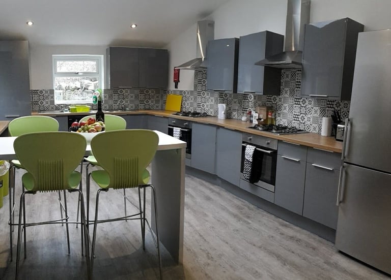 2 rooms in Share house, 5 mins from City Centre. All bills Included.