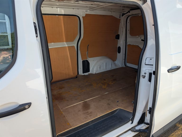 2020 Peugeot Expert 1400 2.0 BlueHDi 120 Professional Van PANEL VAN DIESEL Manual