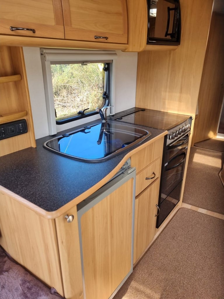 Avondale Argente 642-4 fixed bed 4 motor movers  