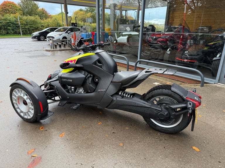Can-Am Ryker 900 cc Fully automatic Spyder trike 