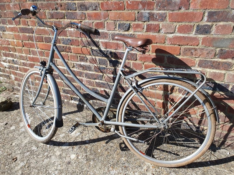 Bobbin Birdie Traditional Step Through Bike - Quality Spec