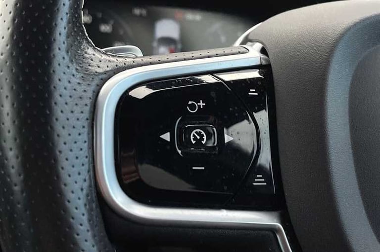 2018 Volvo XC60 2.0 T5 R-Design Pro SUV 5dr Petrol Auto AWD Euro 6 (s/s) (250 ps) SUV Petrol Auto...