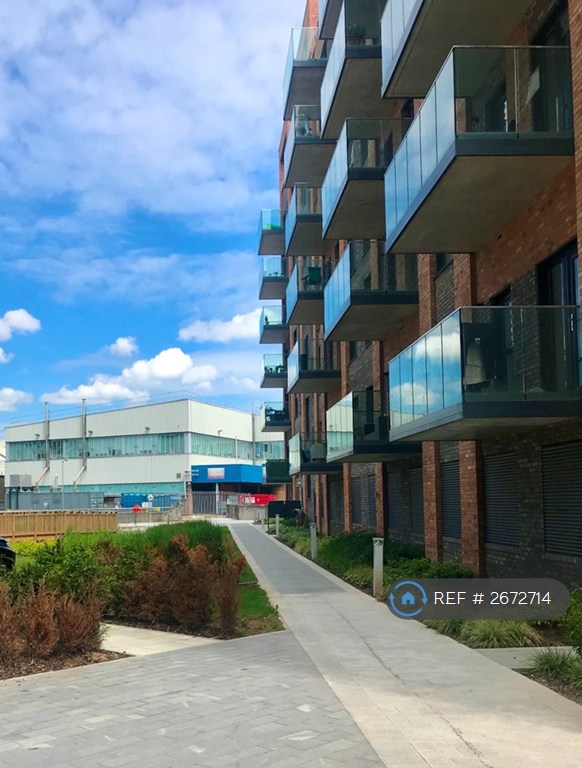 2 bedroom flat in James Smith Court, Dartford, DA1 (2 bed) (#2672714)