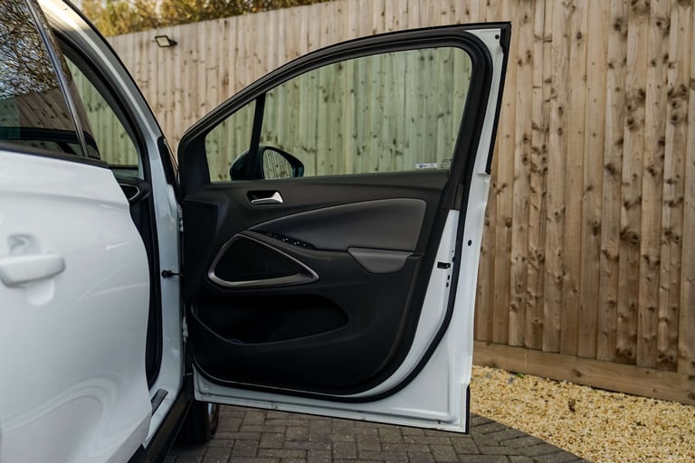 2017 Vauxhall Crossland X 1.2 Crossland X Elite T S/S Auto 5dr SUV Petrol Automatic