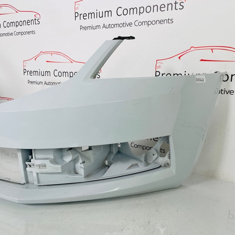 Skoda Octavia Front Bumper Genuine White Mk3 Se Face Lift 2017 - 2020 [ao62]