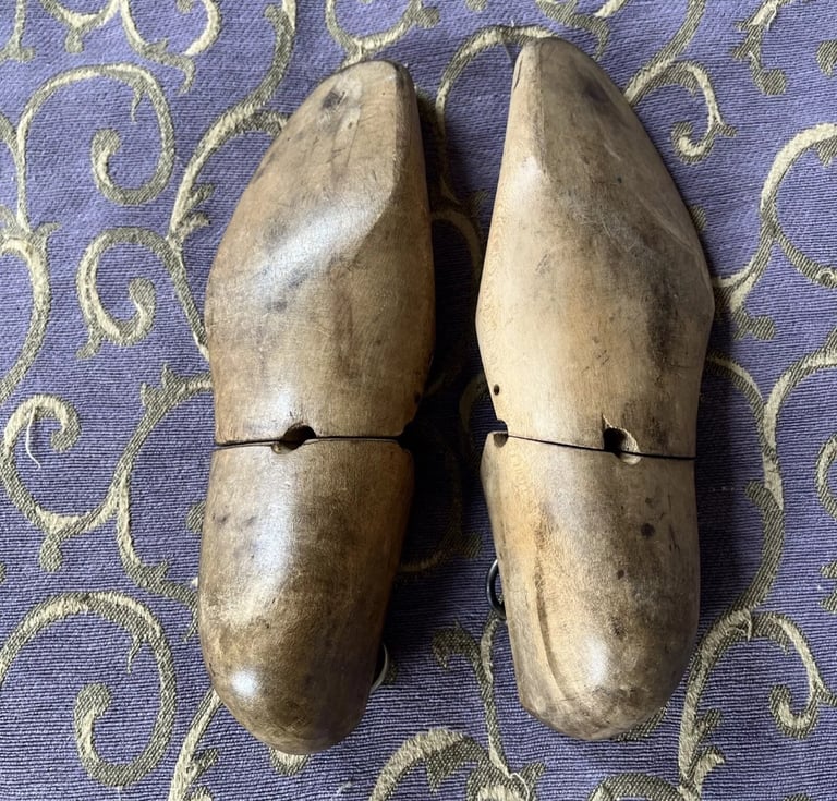 Antique Wooden Shoe Trees T 73 c 1900 Hinged Wooden Shoes Trees UK 8