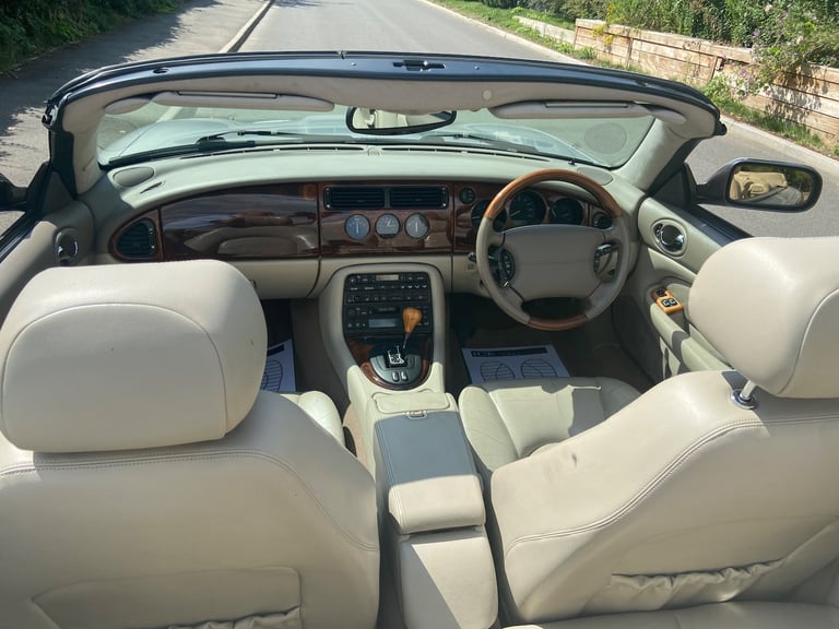 2000 Jaguar XKR 4.0 Supercharged 2dr Auto Petrol