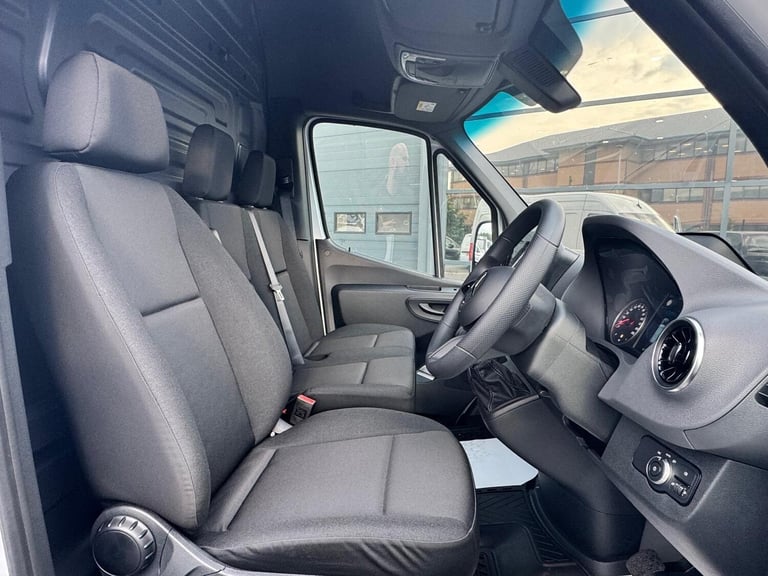 2025 Mercedes-Benz Sprinter 3.5t H2 Pro Van PANEL VAN DIESEL Manual