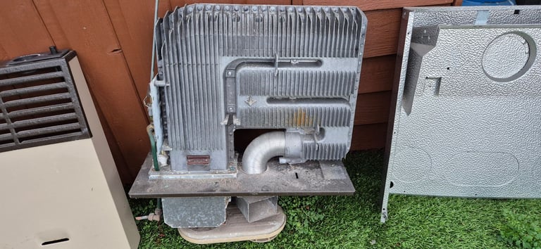 CARVER TRUMATIC 1800 gas heater for camper caravan motorhome.