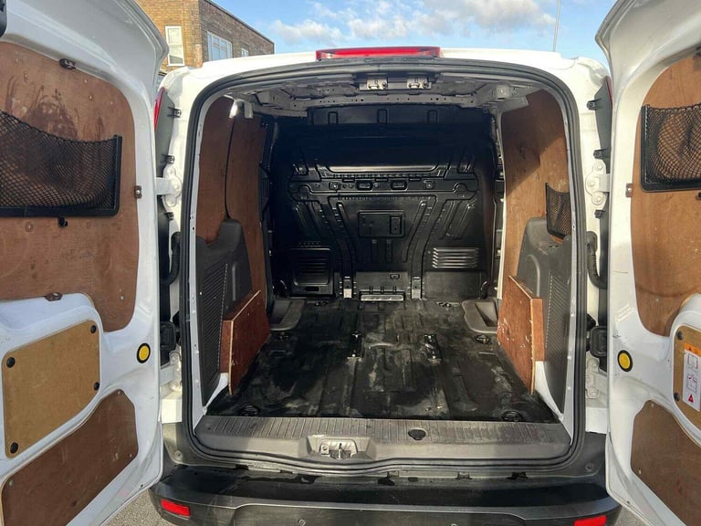 FORD TRANSIT CONNECT 1.5 200 EcoBlue Limited White Manual Diesel 2018