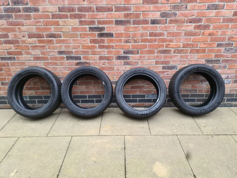 image for Michelin CrossClimate 245/45 R18 Tyres
