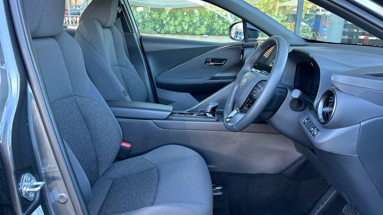 2024 Toyota C-HR 1.8 VVT-h Icon SUV 5dr Petrol Hybrid CVT Euro 6 (s/s) (140 ps) HATCHBACK Petrol/...
