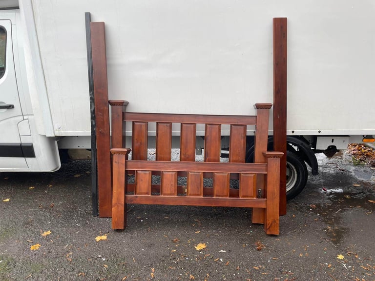 Heavy kingsize bedframe   £89