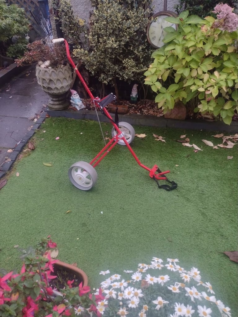 image for ST ANDREWS GOLF CLUB CLASSIC 2 WHEEL RED GOLF TROLLEY 