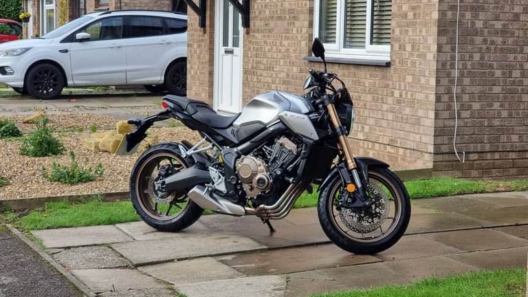 Honda CB650R, Silver, 2021, 650cc, A2 Restricted, Low mileage, fresh MOT and service