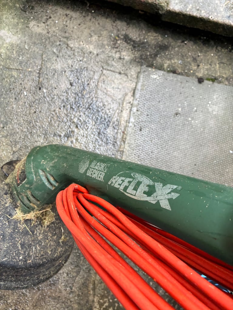 Trimmer electric lawnmower